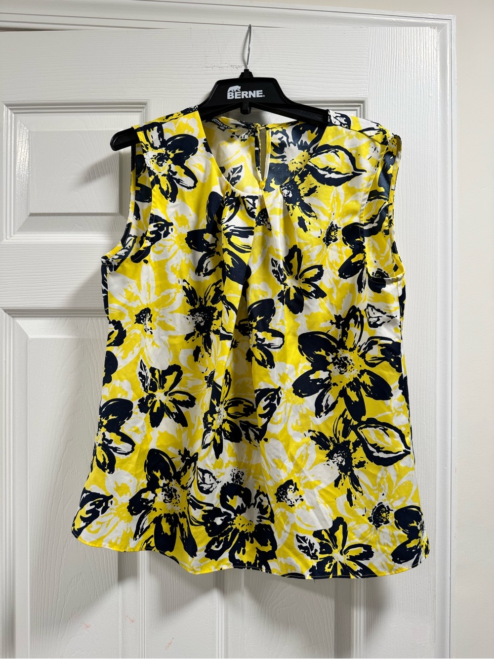 Jones New York Yellow Black Floral Sleeveless Blouse, Size 12